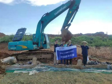 感恩相伴 关爱相随——湖北金刚皇家国际服务万里行