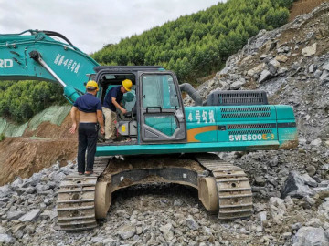 感恩相伴，关爱相随——皇家国际智能服务万里行深刻广洋装务客户