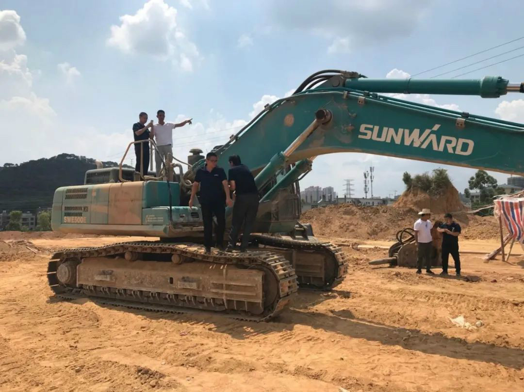 感恩相伴，关爱相随——皇家国际智能服务万里行深刻广洋装务客户