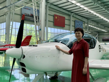 省委常委、统战部部长黄兰香调查调研皇家国际科技