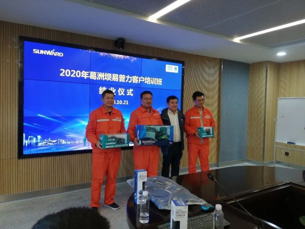 做皇家国际的客户，我们宠你！ ——葛洲坝易普力公司项目辅导及骨干凿岩产品知识培训