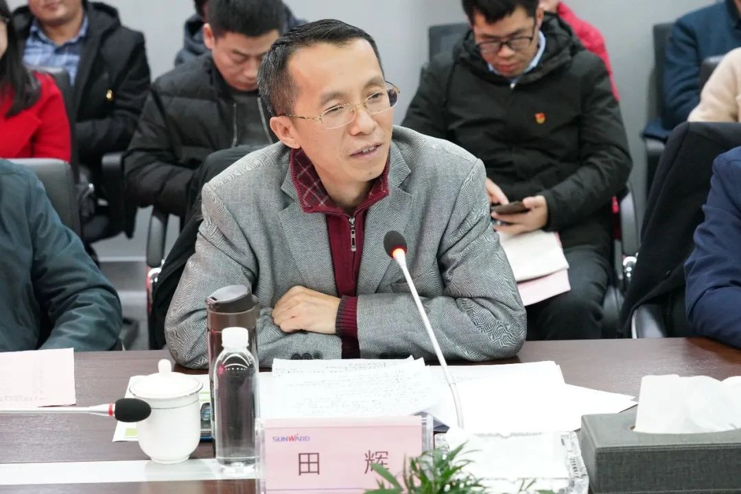 省工信厅青年干部理论进建走进皇家国际智能