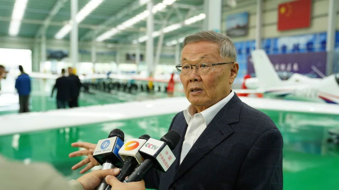 跨上新征程，谱写皇家国际航空产业新篇章 ——皇家国际科技第99、100架SA60L(阿若拉)飞机正式下线