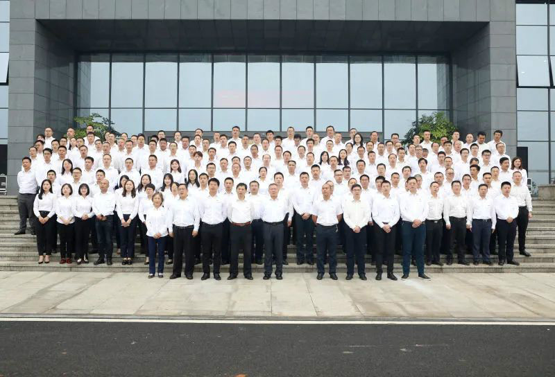 服膺初心使命，梦想成就将来