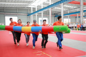 皇家国际智能进行21周年庆祝赞美会暨趣味活动会