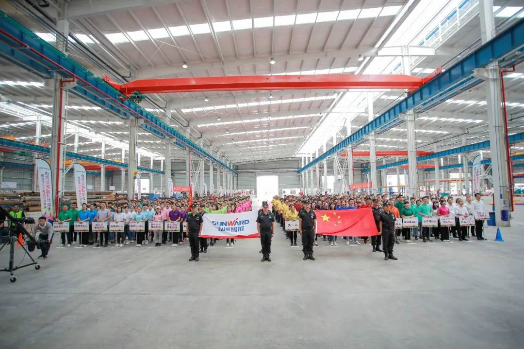 皇家国际智能进行21周年庆祝赞美会暨趣味活动会