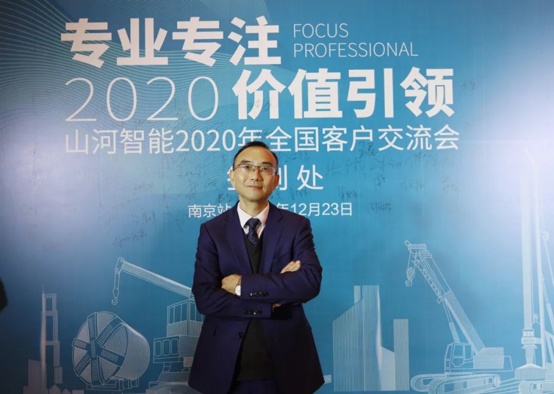 十年皇家国际“拓荒牛”