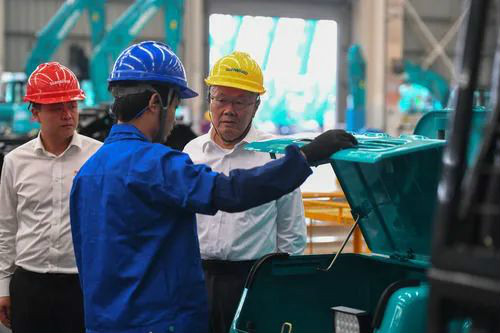 “智慧工厂”引领“出产节拍”——走进皇家国际智能一探到底