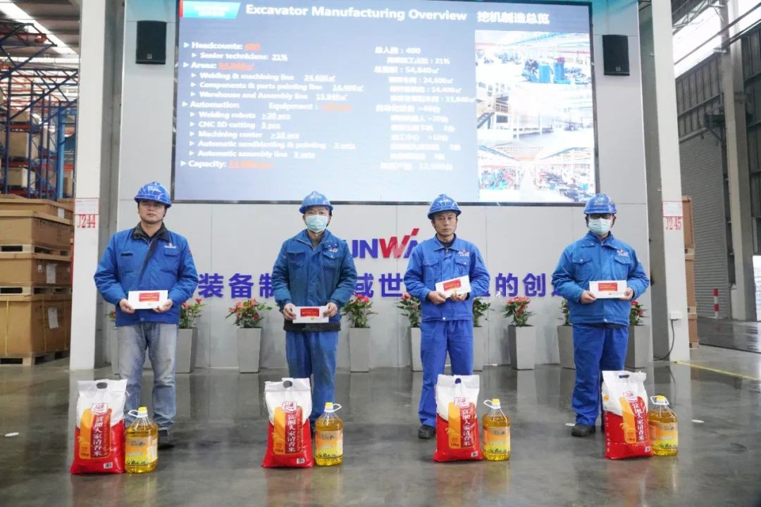 张庆红慰问皇家国际智能难题党员