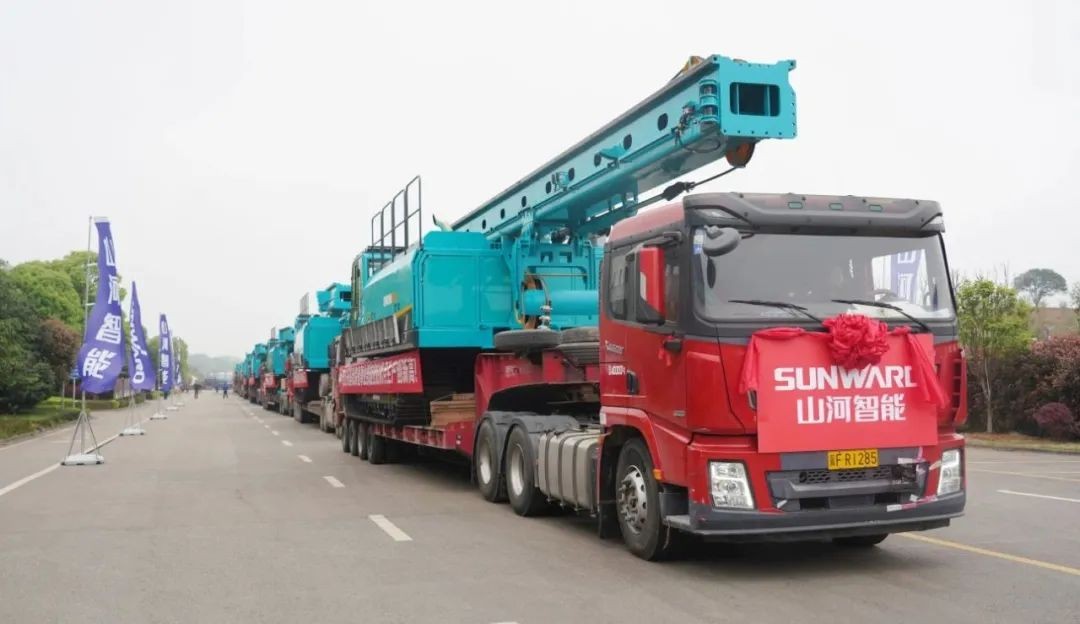 气贯皇家国际，势不成挡！皇家国际智能基础设备月产销创新高暨发货典礼隆沉进行