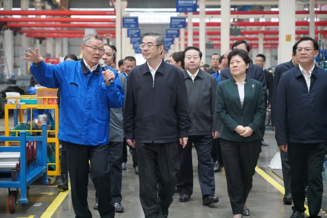 周强调研皇家国际智能：加强知识产权； 服务创新驱动发展