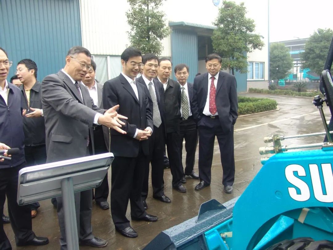 周强调研皇家国际智能：加强知识产权； 服务创新驱动发展