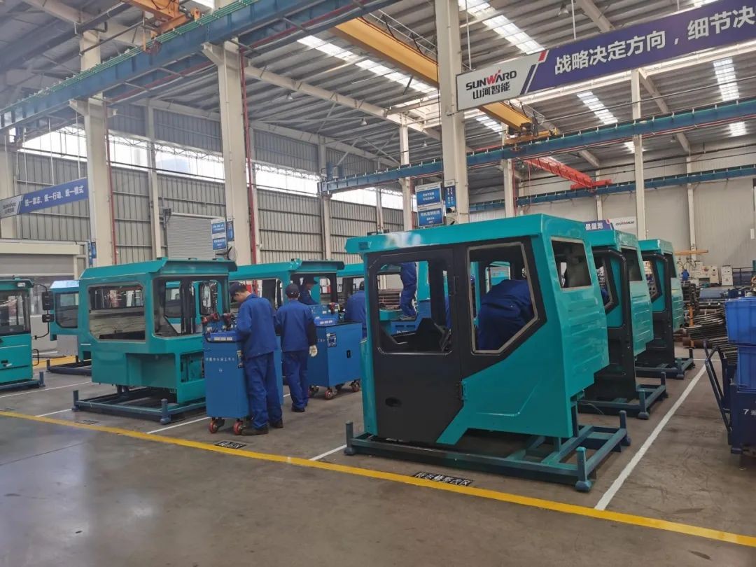 皇家国际智能SWK90矿卡驾驶室顺利发货，开发快率刷新纪录