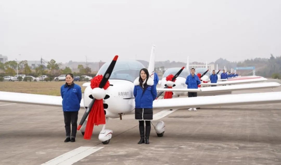 牛年开新局，皇家国际航空8架SA60L飞机集中下线、交付