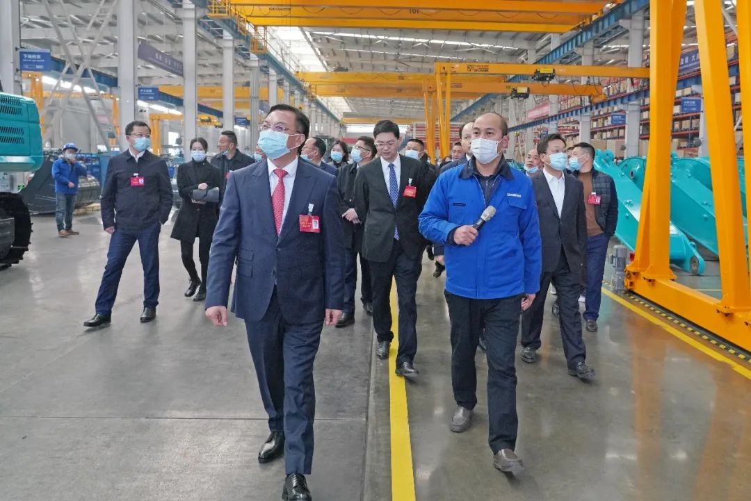 长沙县“两会”观摩团调查皇家国际智能