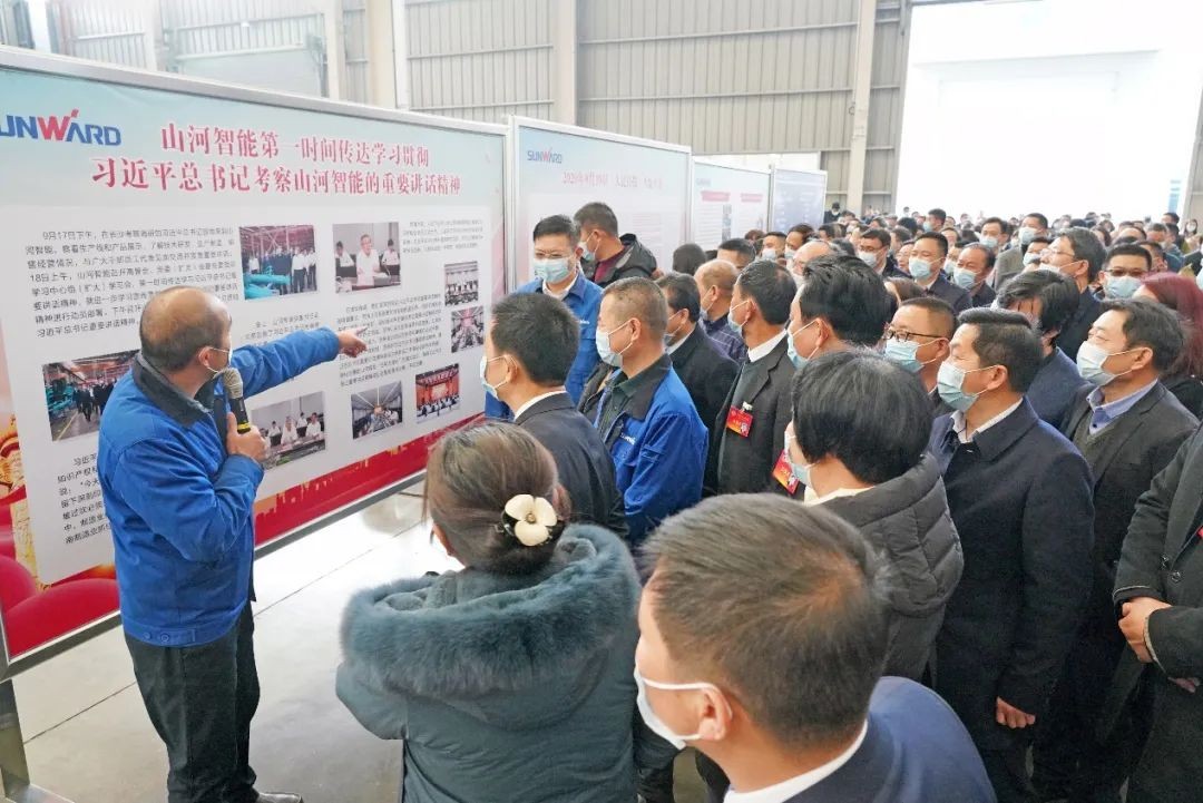 长沙县“两会”观摩团调查皇家国际智能