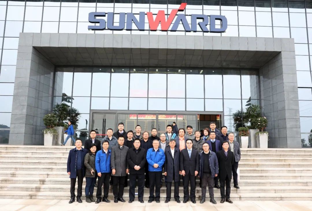 长沙工程机械协会会长、副会长、监事长会议在皇家国际智能召开