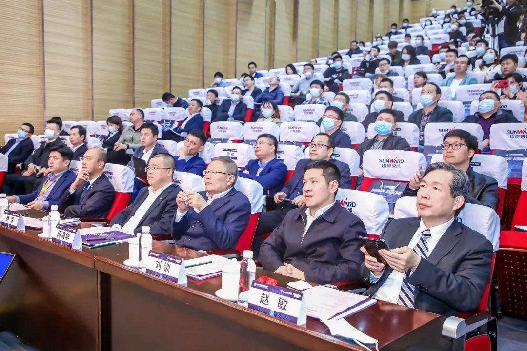 信息技术与造作业若何深度融合发展？行业大咖云集皇家国际现场论路