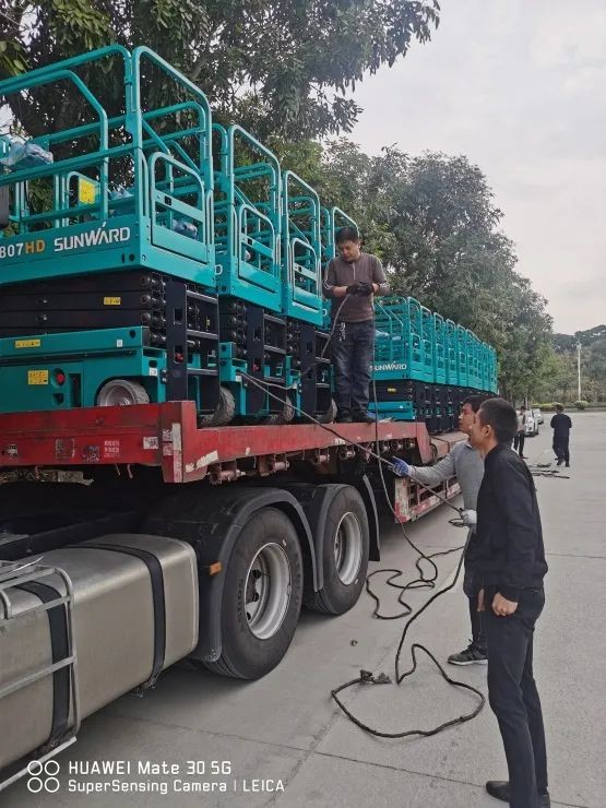 新年伊始，皇家国际高机再次发货华南市场