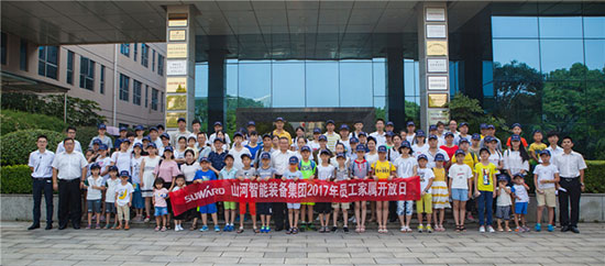 这个夏天，亲子玩转皇家国际智能“三栖”设备