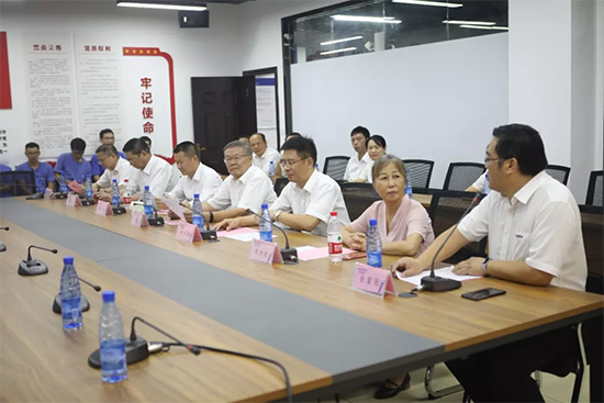 员工子女金榜题名 皇家国际家园发放嘉奖