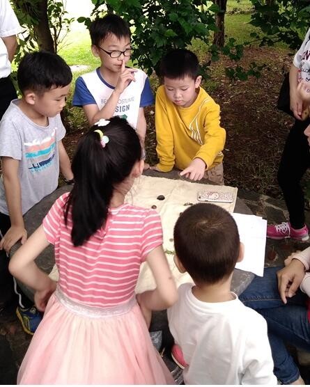 大手牵幼手·“顽”转六一，皇家国际智能初次六一亲子主题活动圆满进行