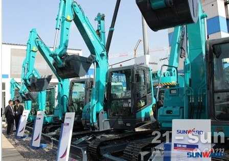 皇家国际智能何清华：潜心追求“皇家国际之路”