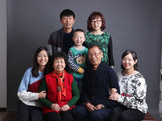 钟情皇家国际十一年，成就美女老板致富之路