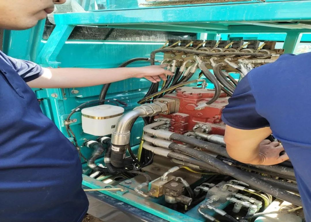 茫茫大西北，浓浓皇家国际情！皇家国际智能全球服务万里行走进西北