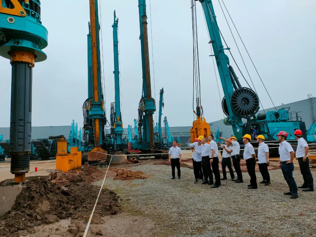 大钻机能打幼桩了！皇家国际智能钻杆节能变径装置研造成功