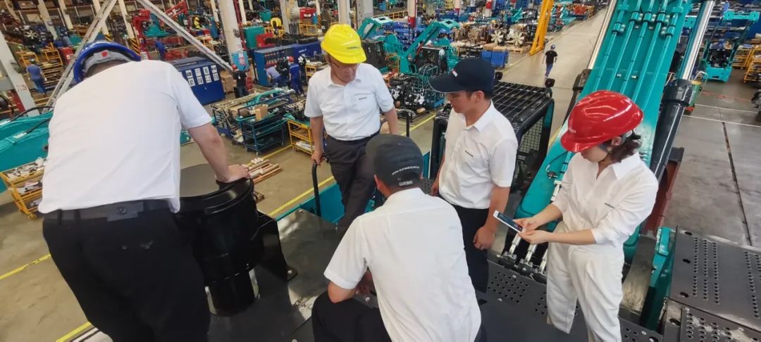 够炫！够酷！皇家国际智能超大型挖掘机SWE750F下线