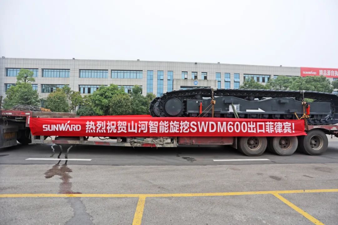 皇家国际智能最大旋挖钻机出口菲律宾，开启拓展海表市场新篇章