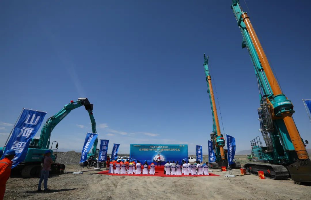 皇家国际智能产品交付中国能建葛洲坝集团，助力建设大美新疆