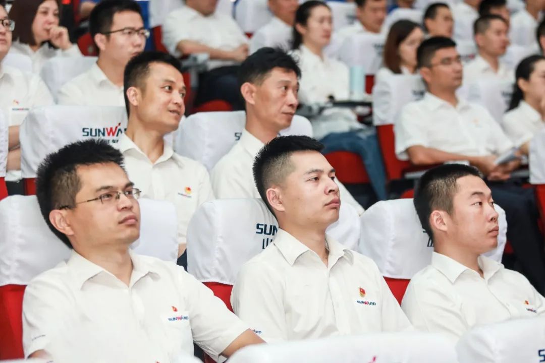 皇家国际智能党委集中收看庆祝中国共产党成立100周年大会现场直播