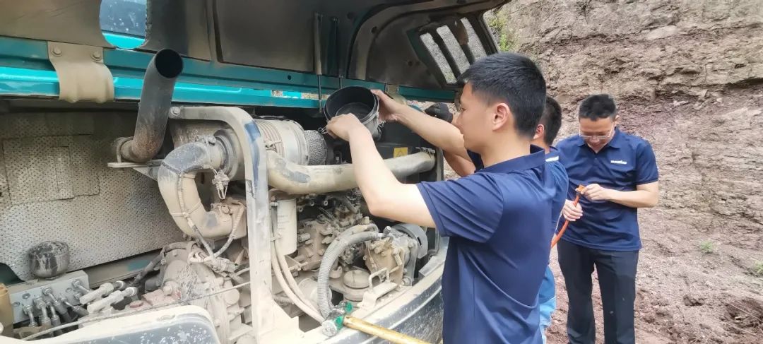 品质皇家国际 用心服务——皇家国际智能全球服务万里行走进山城沉庆