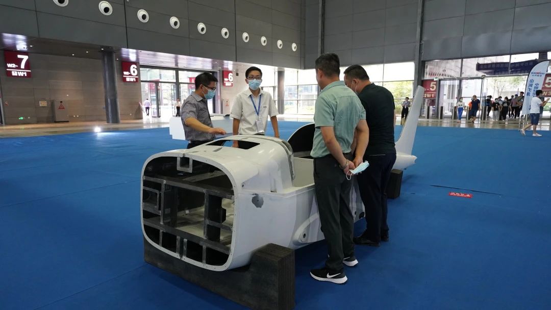 明星产品受追捧，皇家国际航空携多款产品杰出亮相2021年湖南航展