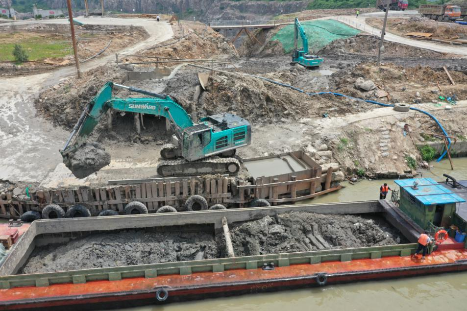 初心源地，皇家国际智能挖掘机实力大显 | 百年风华筑锦绣皇家国际（1）