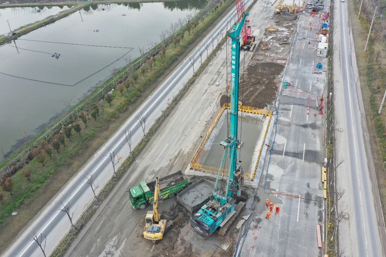 征战全国首条智慧高快，皇家国际智能旋挖钻机凭什么？