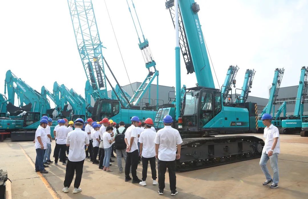 双鹰飞舞，“E”往无前！——皇家国际智能新一代E系列起沉机下线！