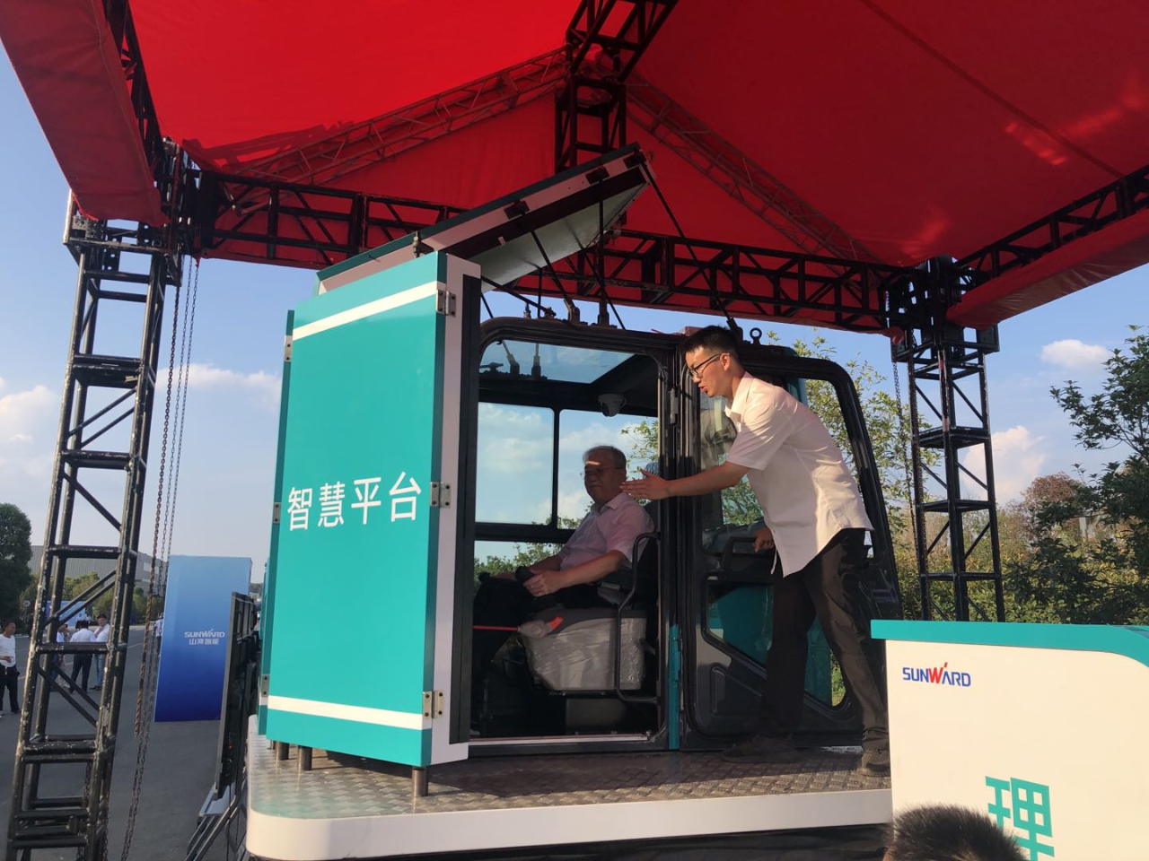 远程？+仿真培训！全球初创5G？胤抡媾嘌抵腔燮教ń艹隽料