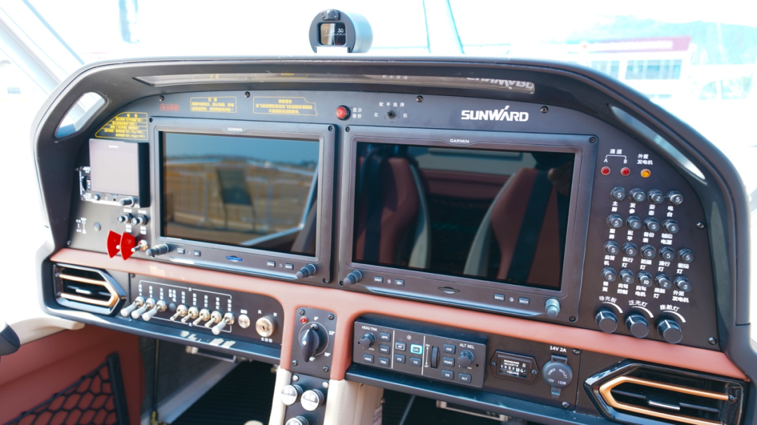 新机、飞行表演…2021中国航展皇家国际航空秀给你看