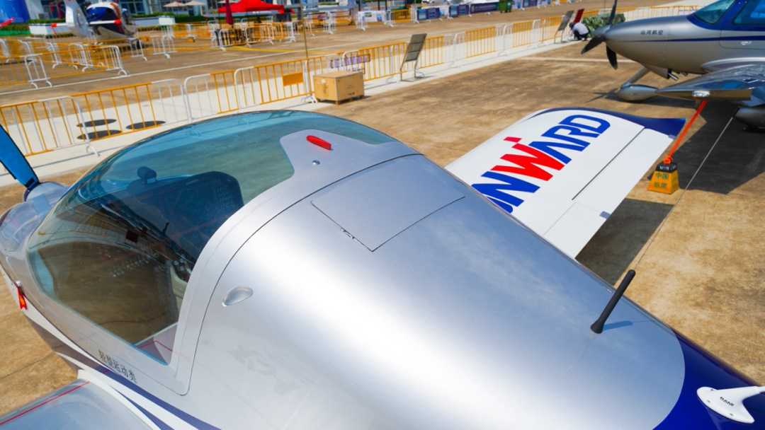 新机、飞行表演…2021中国航展皇家国际航空秀给你看