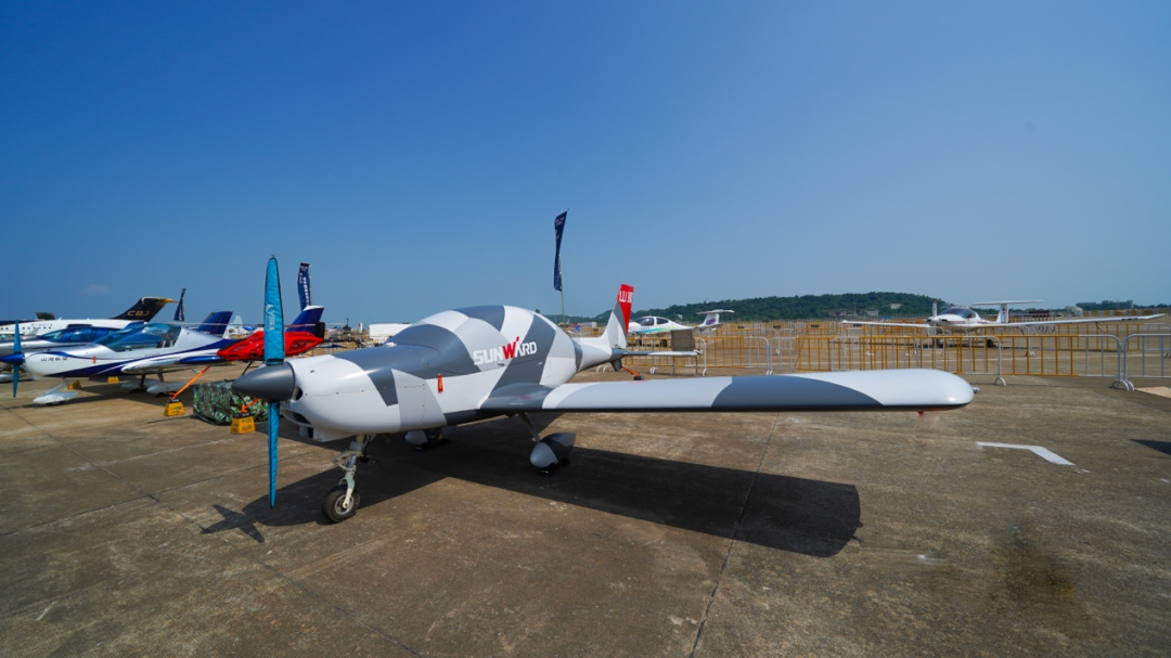 新机、飞行表演…2021中国航展皇家国际航空秀给你看