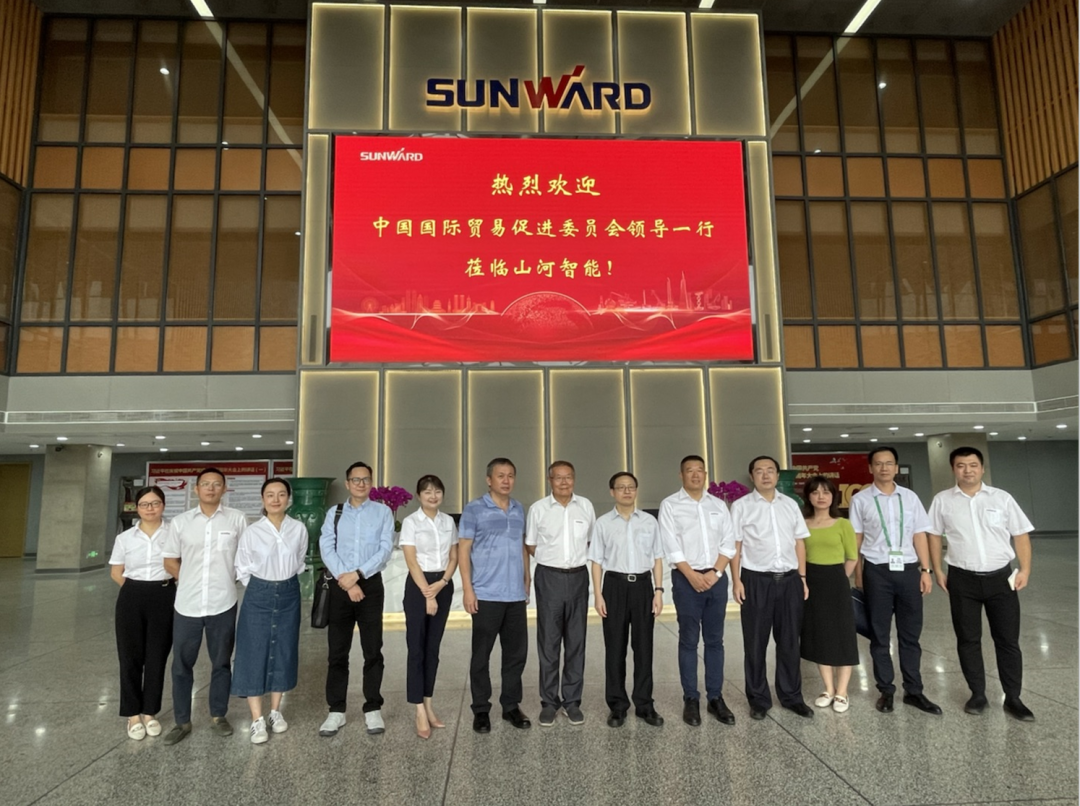 亮相中非经贸展览会！皇家国际智能尽展工程机械国产品牌魅力