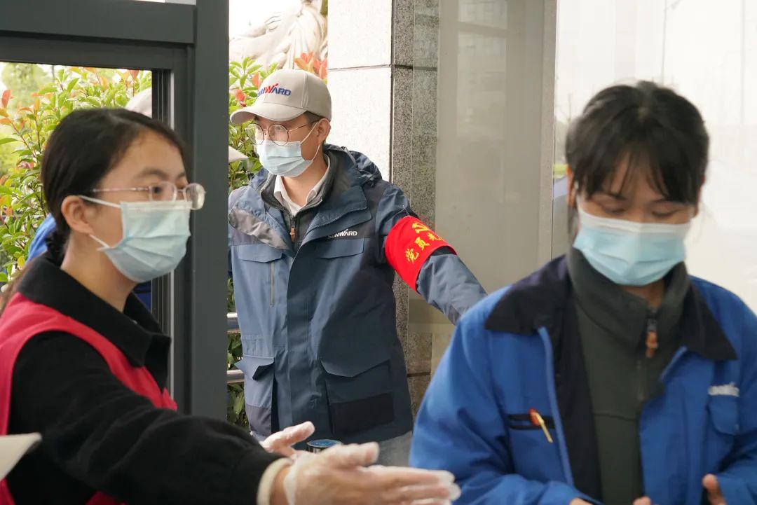 采样实现率近100%！皇家国际智能第一功夫发展全员核酸检测，保险安全出产