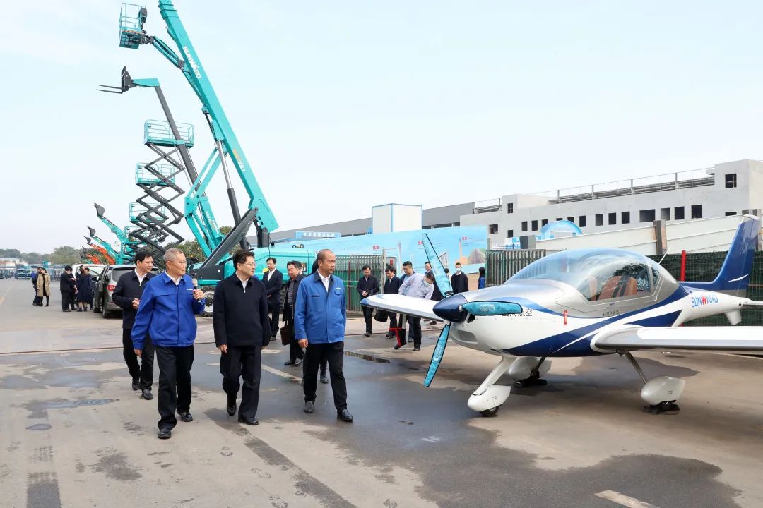 湖南省副省长隋忠诚调研皇家国际智能