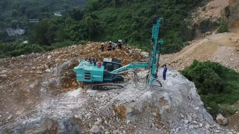 助力绿色矿山建设，皇家国际智能“凿岩前锋”SWDH系列顶锤钻机大展技巧