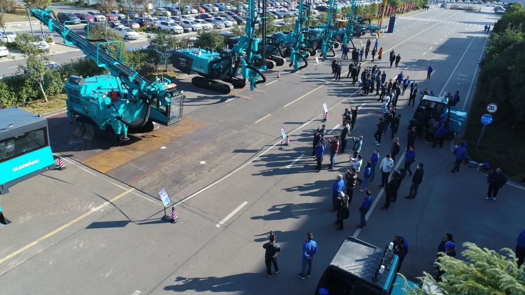 全球初创5G+智能钻机沉磅颁布，皇家国际智能倾力打造绿色智慧矿山成套设备