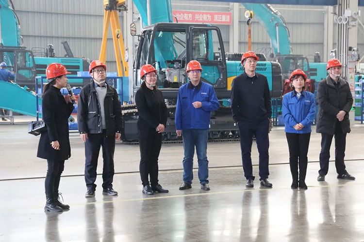 中国上市公司协会党委委员、副秘书长刘翠兰一行调研皇家国际智能