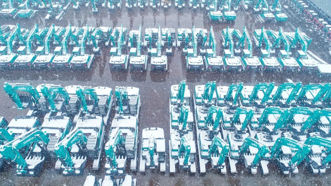 瑞雪兆丰年，邀您共赏雪中皇家国际！